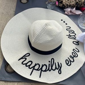 Floppy sun hat